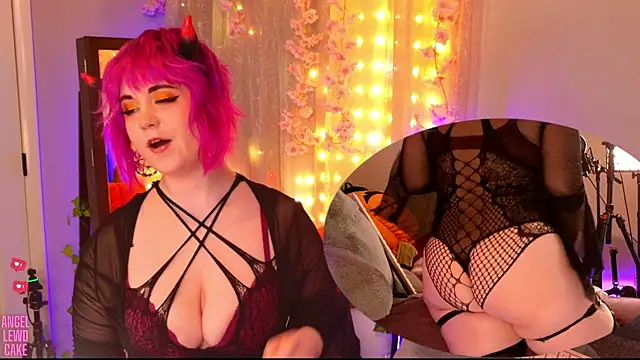 Angel-Lewd-Cake online show from October 23, 2025, 9:24 pm