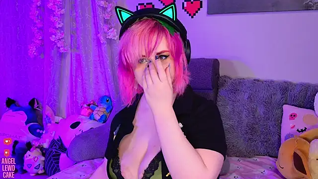 Angel-Lewd-Cake online show from June 1, 2026, 2:23 am
