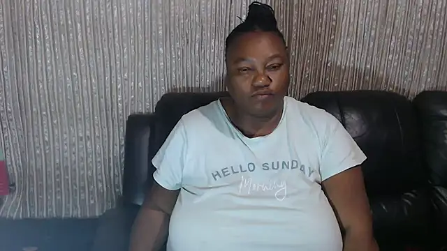 Snapshot of MATUREBUSSTY chatting on November 23, 2025, 12:09 am MATUREBUSSTY online show from November 23, 2025, 12:09 am