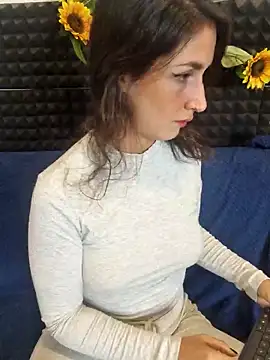 Snapshot of Stefania_PT chatting on November 6, 2025, 8:29 am Stefania PT online show from November 6, 2025, 8:29 am