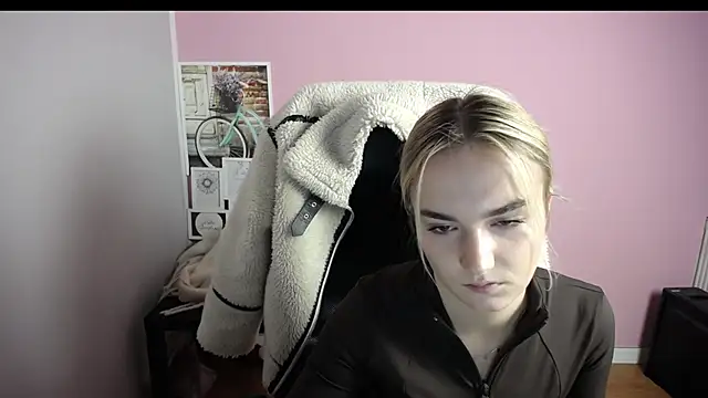 viktoria lovely online show from December 2, 2025, 9:22 am