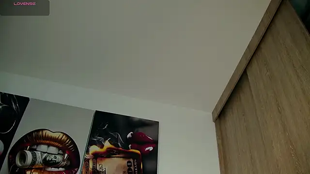 aidaadams online show from September 15, 2025, 9:21 am