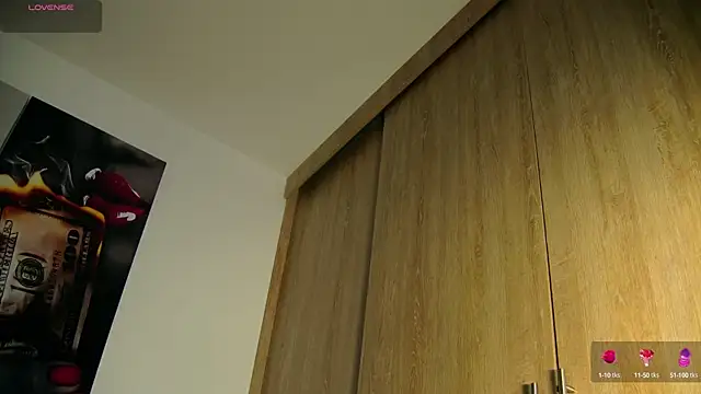 aidaadams online show from September 21, 2025, 9:47 am