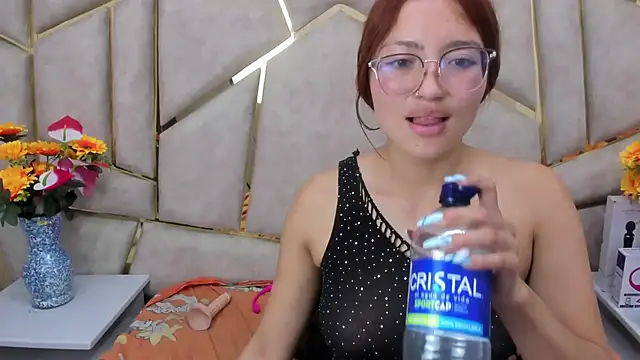 Snapshot of Kloe_Candy1 chatting on February 11, 2025, 11:09 am Kloe Candy1 online show from February 11, 2025, 11:09 am