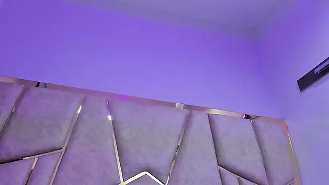 Kloe Candy1 online show from April 19, 2026, 5:52 am