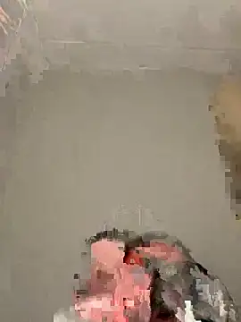 Snapshot of Helmut1971 chatting on October 19, 2025, 9:34 am Helmut1971 online show from October 19, 2025, 9:34 am