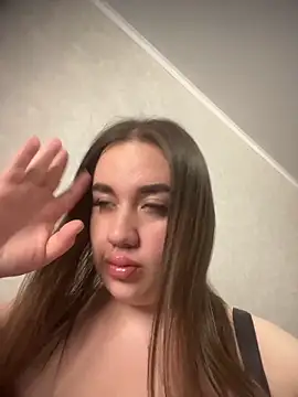 Snapshot of GabiBoobs chatting on February 17, 2026, 6:05 pm GabiBoobs online show from February 17, 2026, 6:05 pm