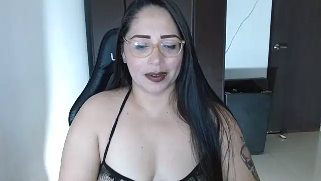 Snapshot of natashasmithe chatting on October 29, 2025, 12:53 am natashasmithe online show from October 29, 2025, 12:53 am