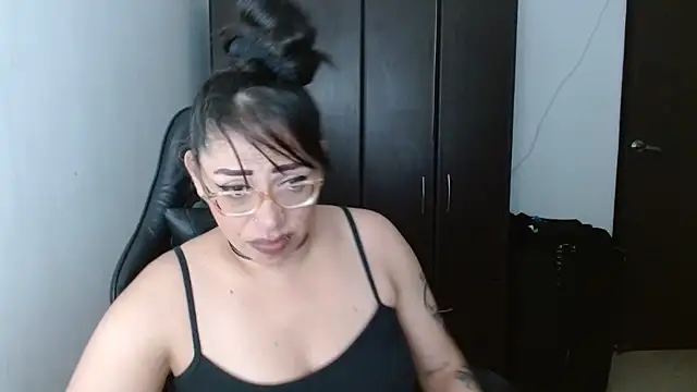 Snapshot of natashasmithe chatting on February 24, 2025, 4:16 am natashasmithe online show from February 24, 2025, 4:16 am