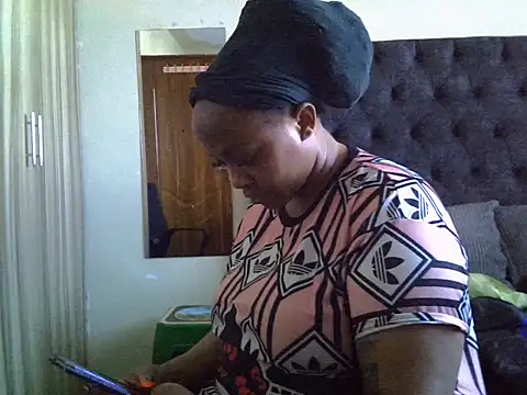 Brown sexy online show from March 27, 2026, 1:23 pm