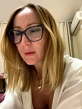 LauraDavis online show from January 14, 2026, 4:43 pm