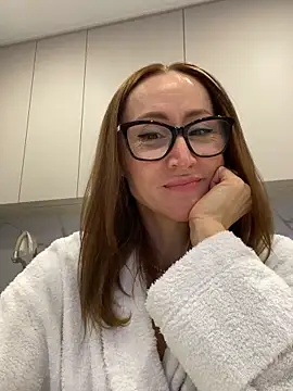 LauraDavis online show from February 22, 2026, 2:41 pm