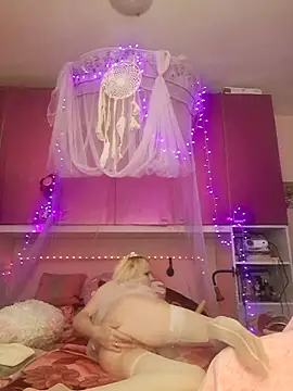 Snapshot of Angeldevilus chatting on November 12, 2025, 6:01 pm Angeldevilus online show from November 12, 2025, 6:01 pm