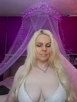 Snapshot of Angeldevilus chatting on June 7, 2026, 10:26 pm Angeldevilus online show from June 7, 2026, 10:26 pm
