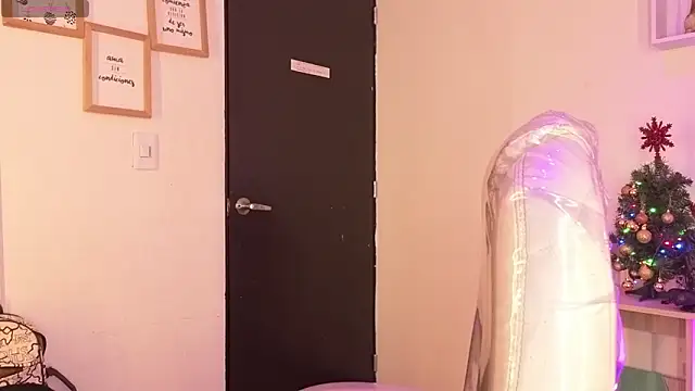 Tiarha online show from December 5, 2025, 4:22 am