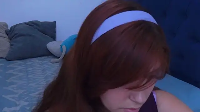 AliciaBasch online show from November 1, 2025, 2:51 am