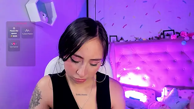  cloe martinez online show from February 26, 2025, 11:30 pm