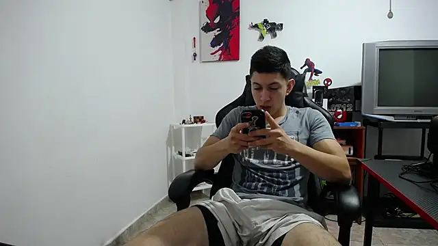 Iam yourbabyprincess XD online show from December 15, 2025, 8:36 pm