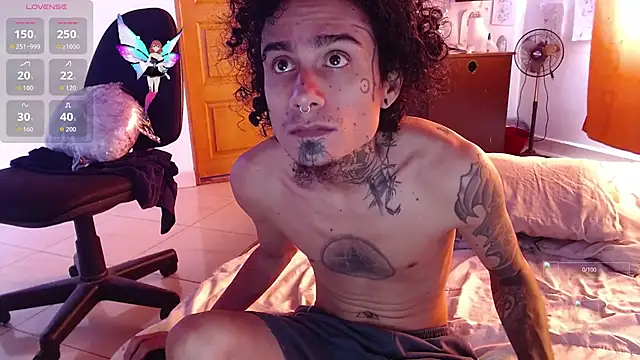 Snapshot of Tiffany_prettygirl chatting on December 3, 2025, 3:22 pm Tiffany prettygirl online show from December 3, 2025, 3:22 pm