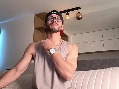 Phantom Bigger1 online show from January 6, 2026, 8:13 pm