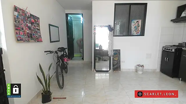 Snapshot of Scarletleon77 chatting on September 24, 2025, 3:51 pm Scarletleon77 online show from September 24, 2025, 3:51 pm