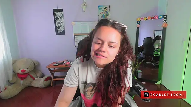 Snapshot of Scarletleon77 chatting on March 3, 2025, 4:58 pm Scarletleon77 online show from March 3, 2025, 4:58 pm