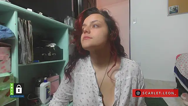 Snapshot of Scarletleon77 chatting on November 13, 2025, 3:05 pm Scarletleon77 online show from November 13, 2025, 3:05 pm