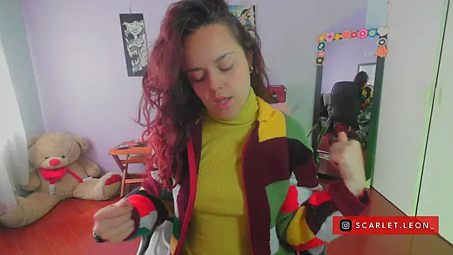 Snapshot of Scarletleon77 chatting on March 5, 2025, 2:45 pm Scarletleon77 online show from March 5, 2025, 2:45 pm