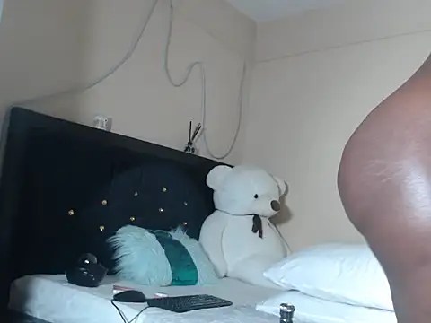 Snapshot of leslie_bebby2 chatting on November 1, 2025, 9:30 pm leslie bebby2 online show from November 1, 2025, 9:30 pm