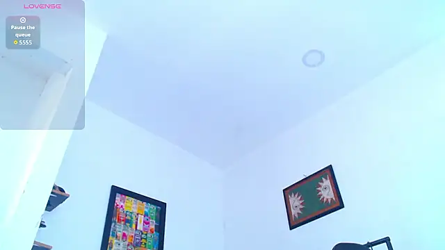 yosoy enzo2020 online show from February 12, 2026, 1:44 pm