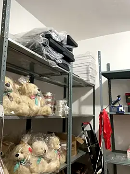 PUSHYLATE online show from December 2, 2025, 4:09 pm