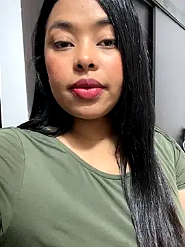 PUSHYLATE online show from November 18, 2025, 2:27 am