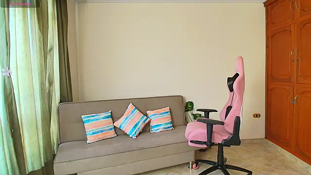 Snapshot of lili_jade222 chatting on December 2, 2025, 3:14 pm lili jade222 online show from December 2, 2025, 3:14 pm