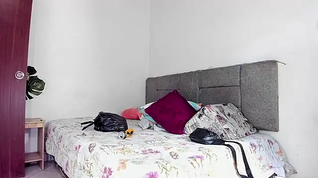 tom colinn online show from October 28, 2025, 6:51 pm