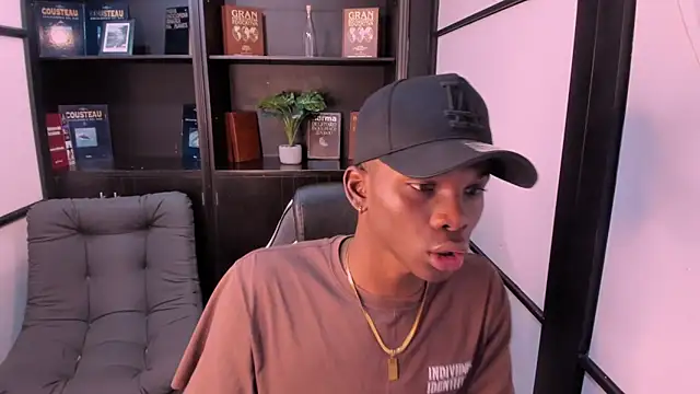 JacksonMuller  online show from November 15, 2025, 12:09 pm