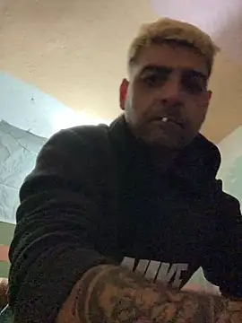 Bananadjo90 online show from December 15, 2025, 6:58 pm