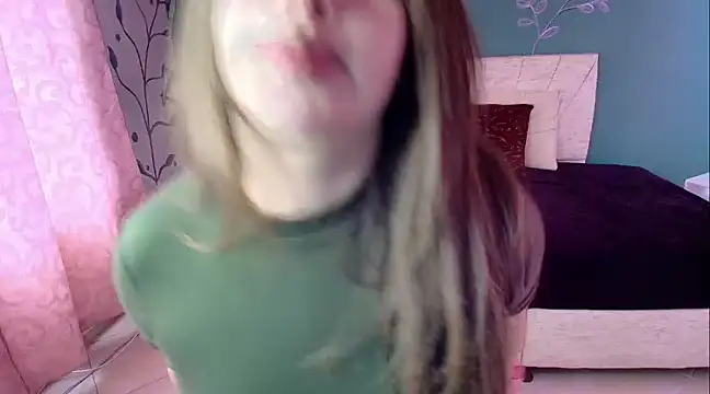 MariamCute  online show from February 19, 2025, 8:20 pm