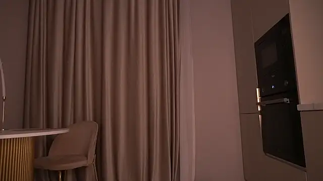 SarahCarrter online show from April 19, 2026, 6:10 pm