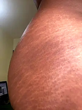 Snapshot of Sexy_barb2 chatting on December 16, 2025, 7:34 am Sexy barb2 online show from December 16, 2025, 7:34 am