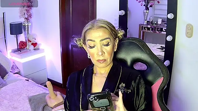 EvelinaGrey online show from November 22, 2025, 10:19 pm