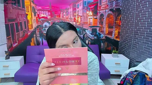 Snapshot of Small_naughty_ chatting on November 11, 2025, 1:39 pm Small naughty online show from November 11, 2025, 1:39 pm