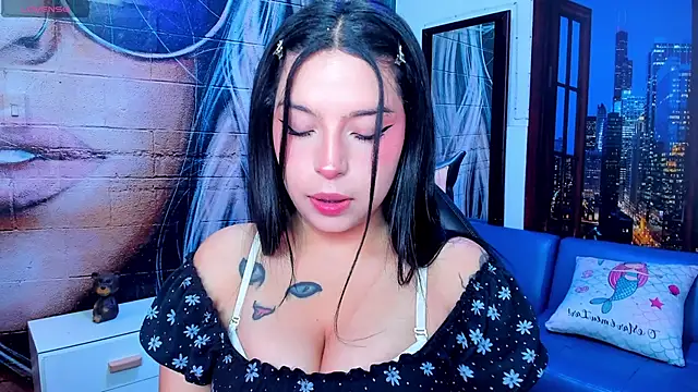 Snapshot of Small_naughty_ chatting on February 1, 2025, 2:13 pm Small naughty online show from February 1, 2025, 2:13 pm