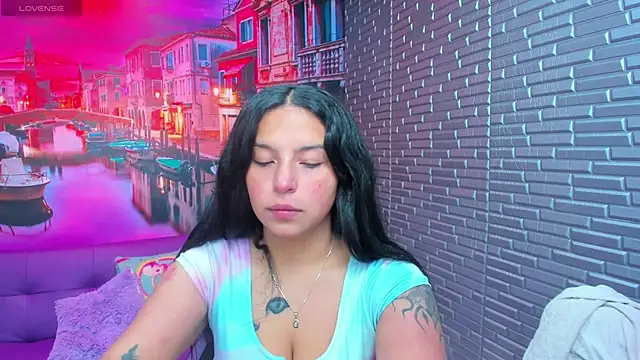 Snapshot of Small_naughty_ chatting on November 6, 2025, 1:37 pm Small naughty online show from November 6, 2025, 1:37 pm