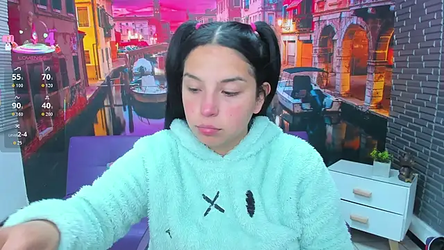 Snapshot of Small_naughty_ chatting on December 4, 2025, 1:43 pm Small naughty online show from December 4, 2025, 1:43 pm