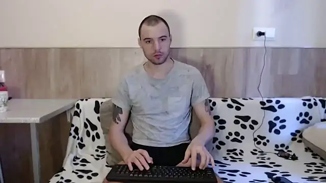 28nick28 online show from March 19, 2025, 9:17 am