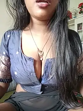 Snapshot of Anusri- chatting on June 23, 2026, 7:17 am Anusri- online show from June 23, 2026, 7:17 am