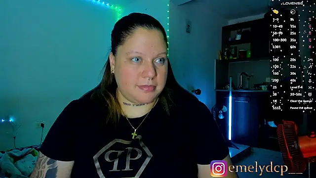 mariana maze online show from June 17, 2026, 6:02 am