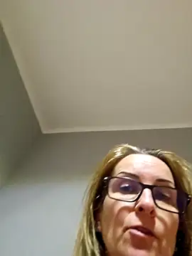 Snapshot of Steffi45 chatting on November 12, 2025, 8:23 pm Steffi45 online show from November 12, 2025, 8:23 pm