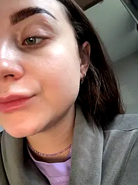 ellie ssexy online show from October 24, 2025, 4:22 am