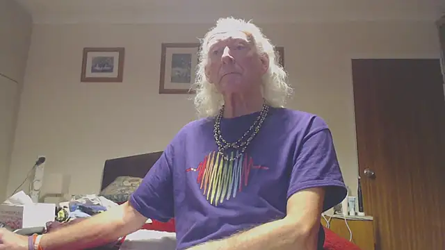 WaverlyKernow online show from November 12, 2025, 11:58 am